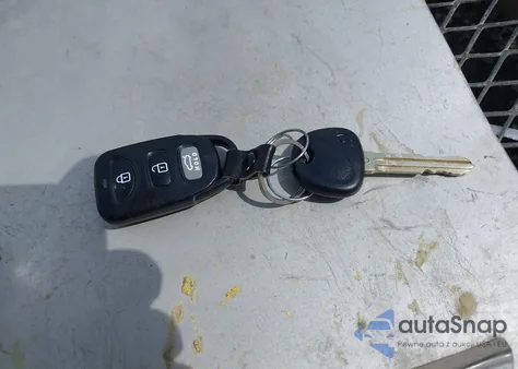 2020 Hyundai Elantra Sel z USA, uszkodzony, nr VIN 5NPD84LF7LH593705